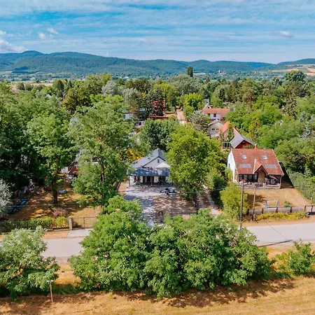Casa vacanze Poseidon Pilismarot